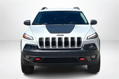 Photos of 2016 Jeep Cherokee Trailhawk for sale in Spring Lake, MI at Lakeside Automotive Group