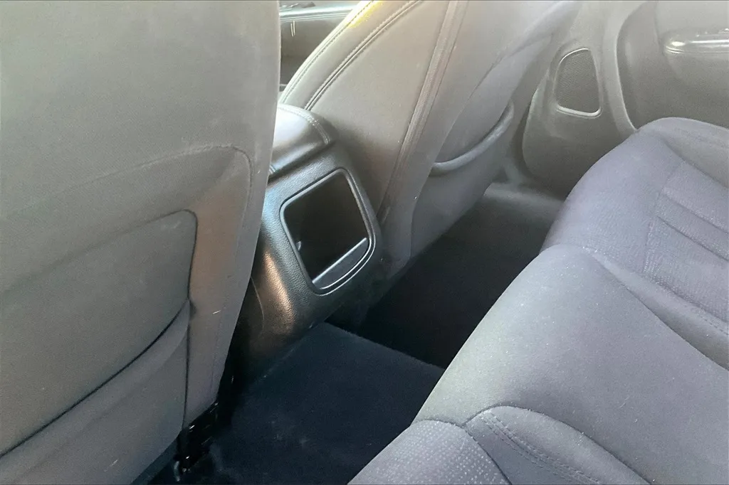2015 Chrysler 200 Limited photo 4