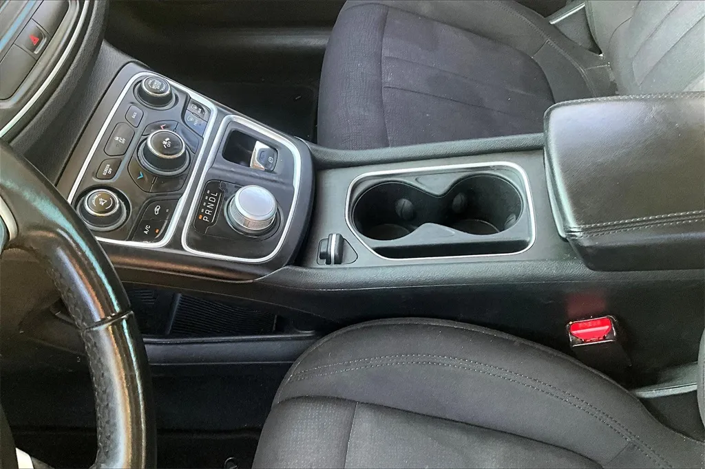 2015 Chrysler 200 Limited photo 6