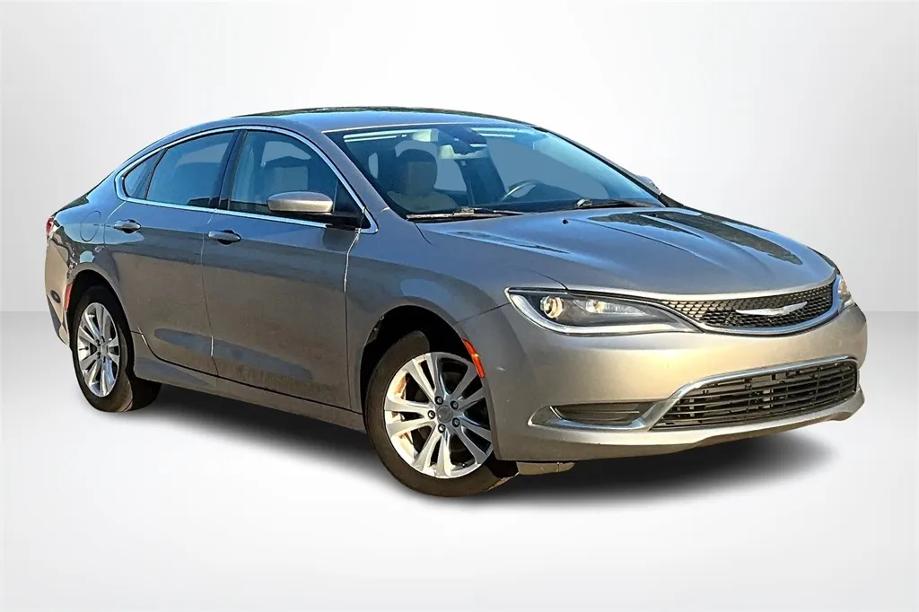2015 Chrysler 200 Limited photo 21