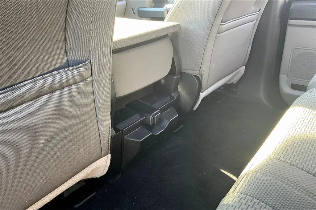 2016 Ford F-150 XL photo 15