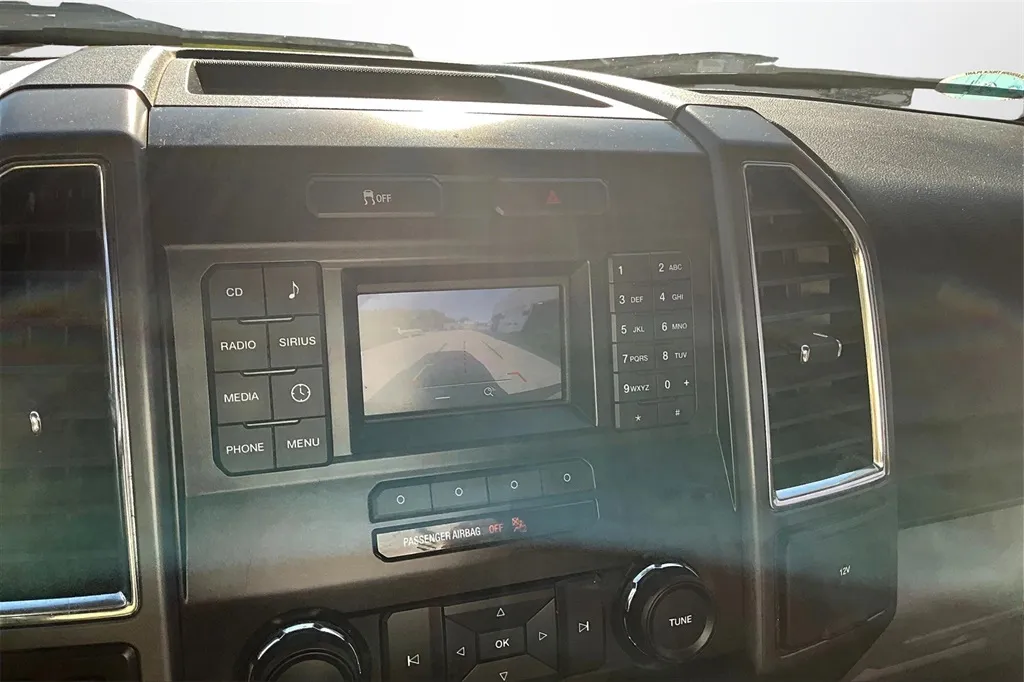 2016 Ford F-150 XL photo 25