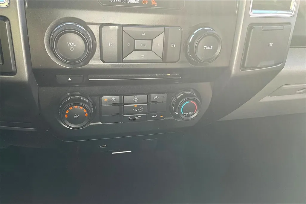 2016 Ford F-150 XL photo 6