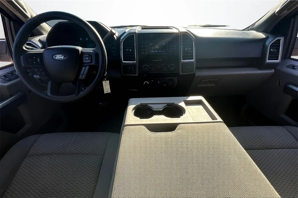 2016 Ford F-150 XL photo 14