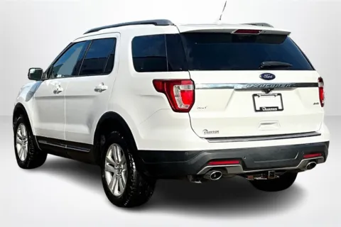 More photos of 2018 Ford Explorer XLT at Lakeside Automotive Group, MI