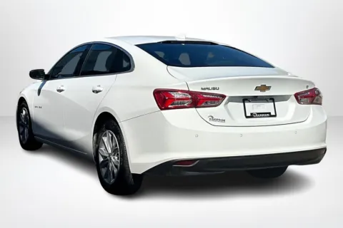 More photos of 2021 Chevrolet Malibu LT at Lakeside Automotive Group, MI