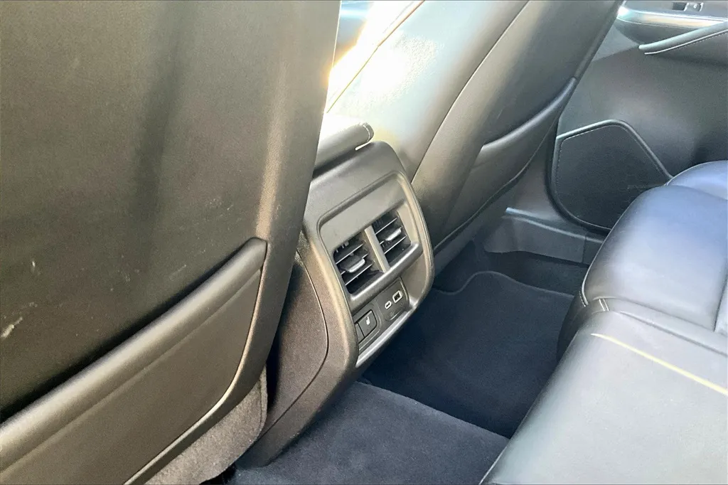 2021 Cadillac XT4 Luxury photo 4