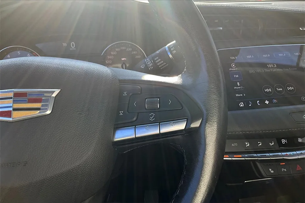 2021 Cadillac XT4 Luxury photo 25