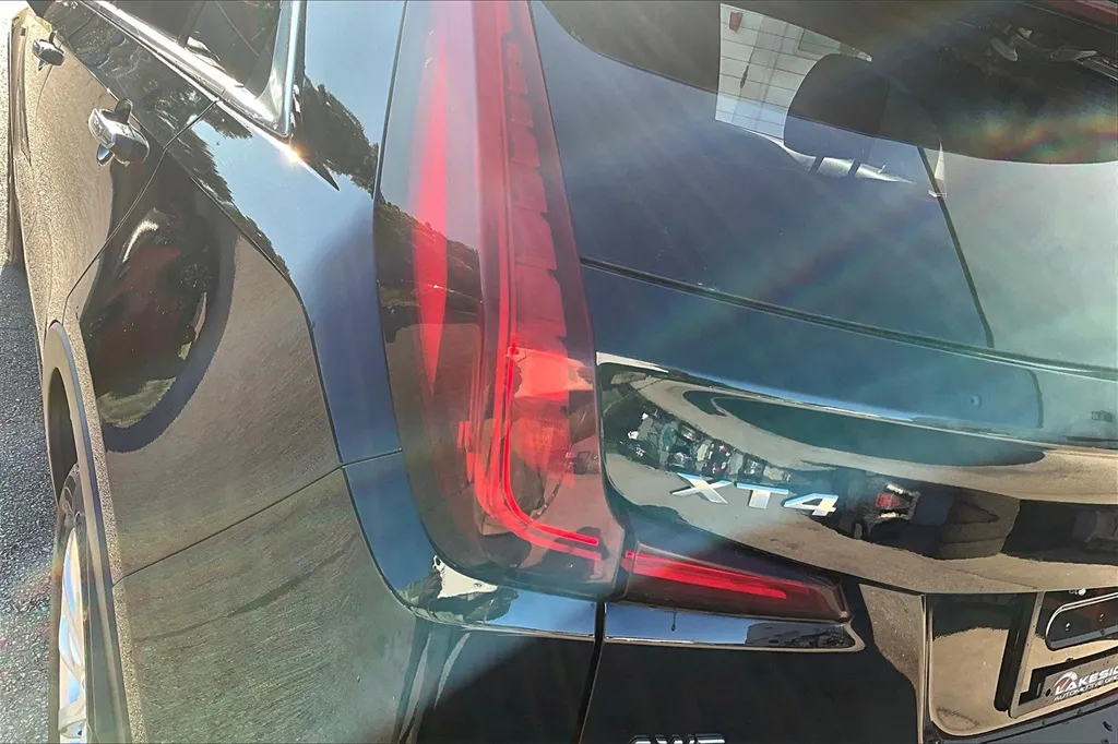 2021 Cadillac XT4 Luxury photo 18