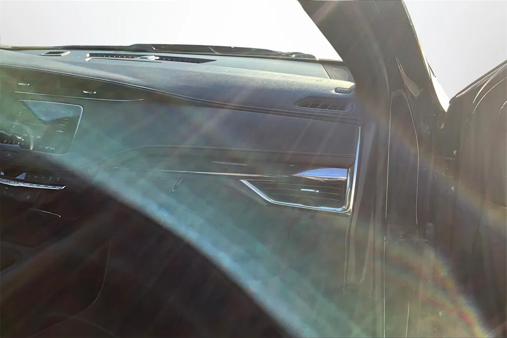 2021 Cadillac XT4 Luxury photo 8