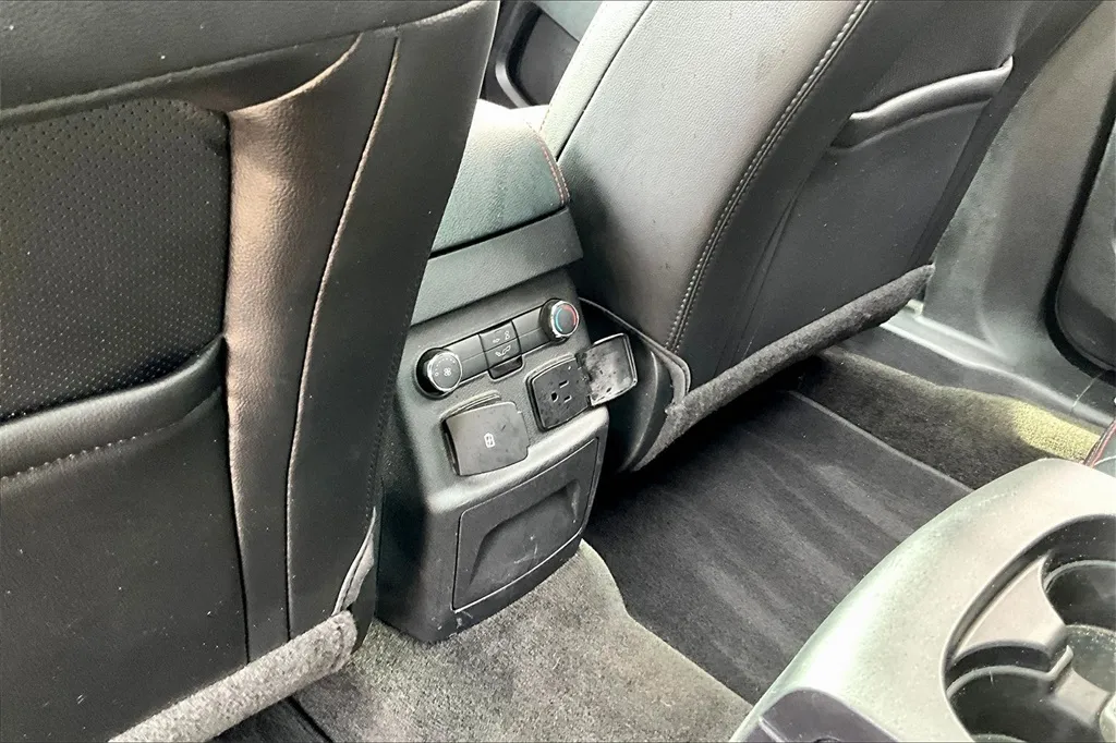 2017 Ford Explorer Sport photo 4
