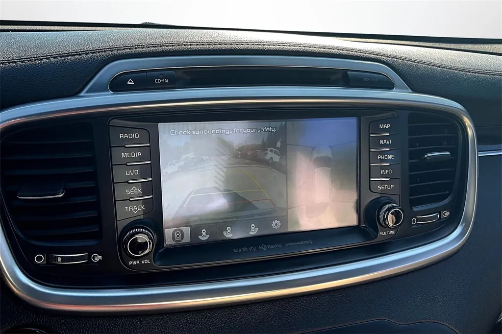 2016 Kia Sorento SX Limited photo 16