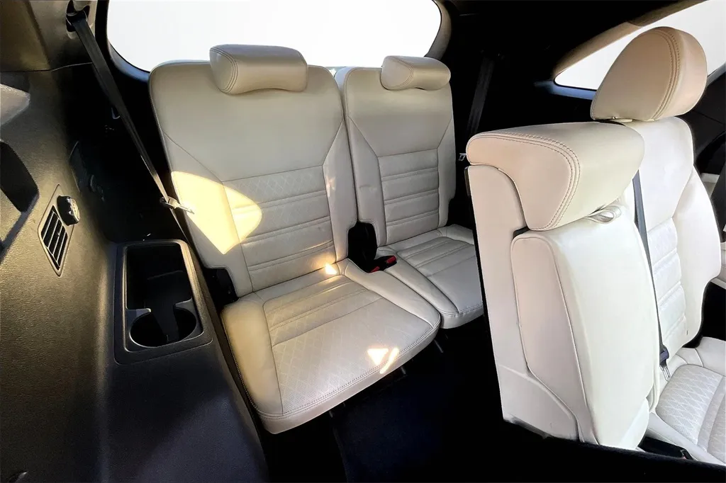 2016 Kia Sorento SX Limited photo 8