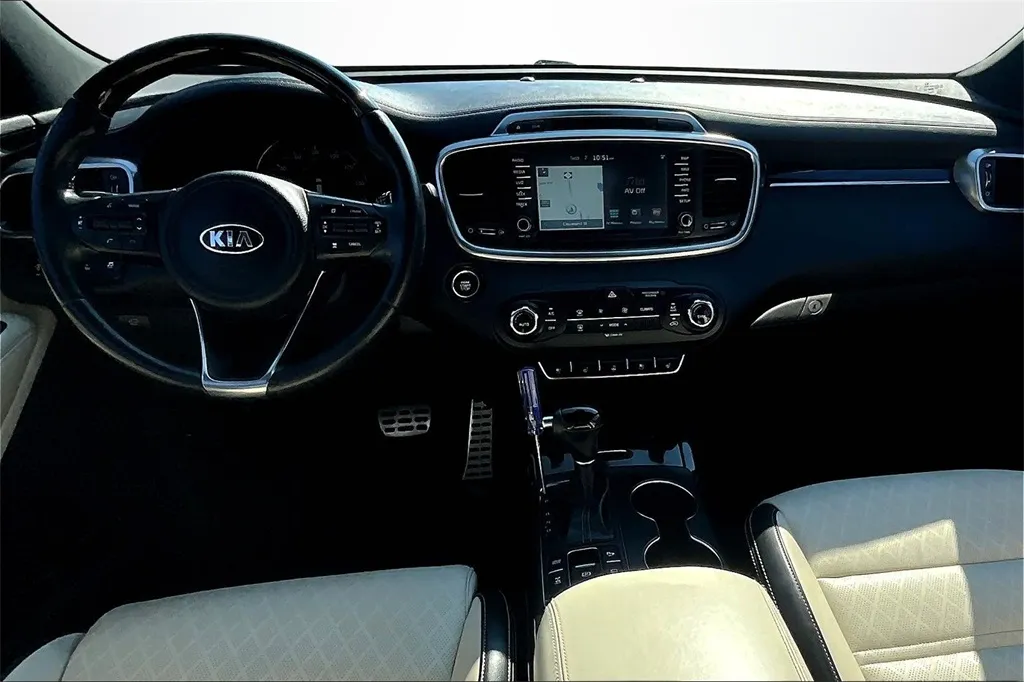 2016 Kia Sorento SX Limited photo 3