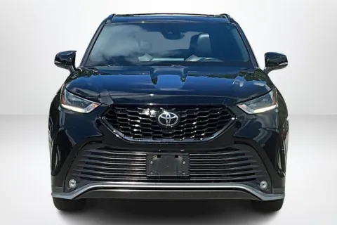 Photos of 2021 Toyota Highlander XSE for sale in Spring Lake, MI at Lakeside Automotive Group