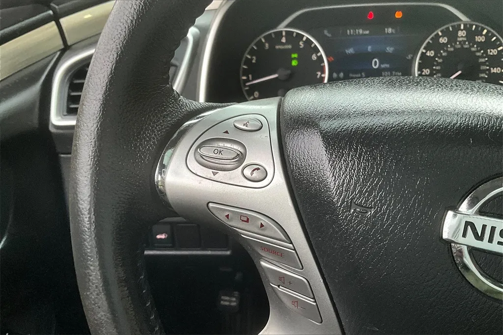 2016 Nissan Murano SL photo 3