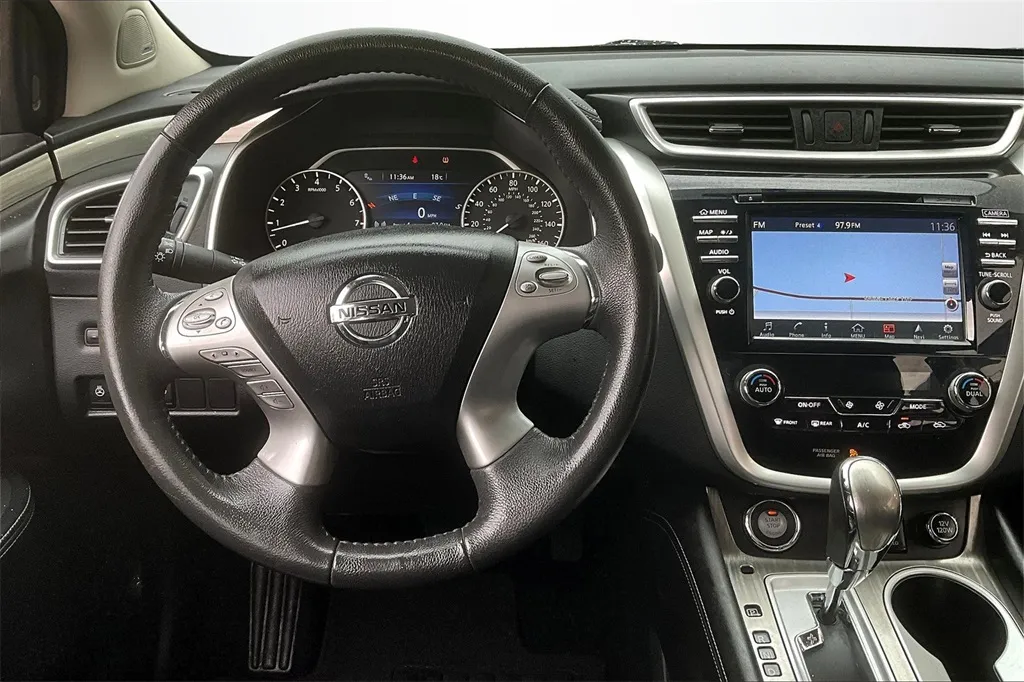 2016 Nissan Murano SL photo 2
