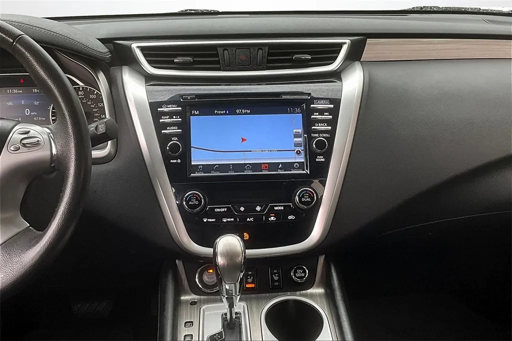 2016 Nissan Murano SL photo 12