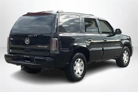 More photos of 2003 Cadillac Escalade at Lakeside Automotive Group, MI