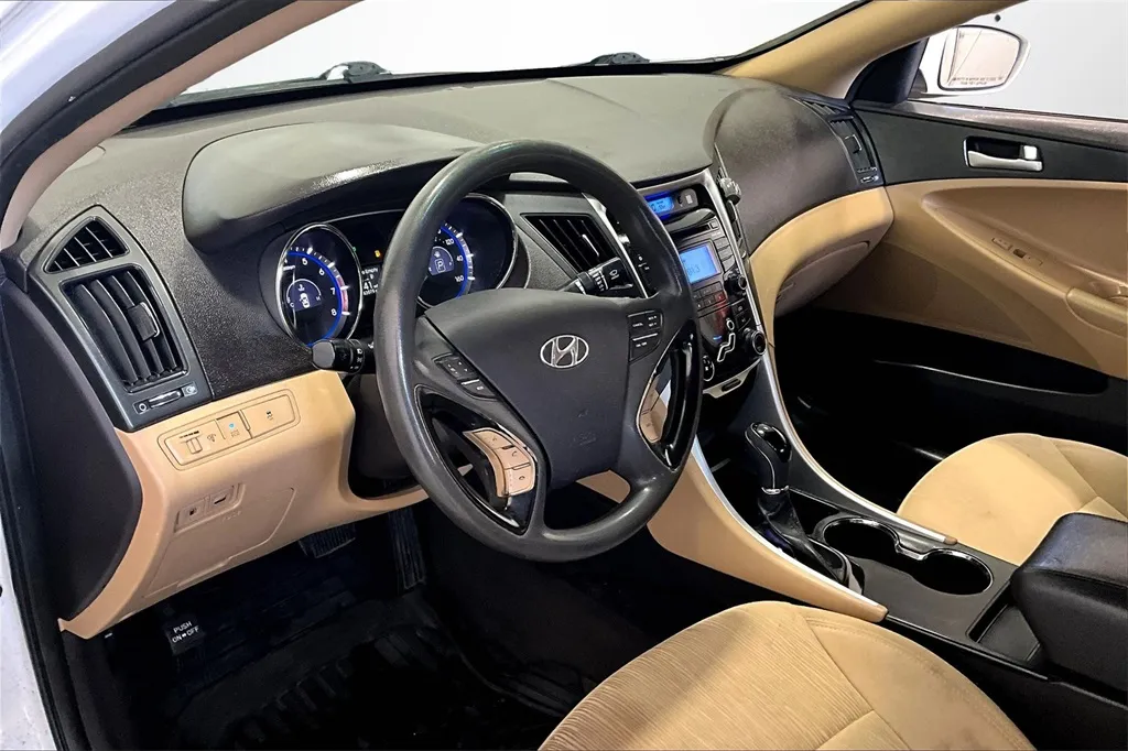 2013 Hyundai Sonata GLS photo 15