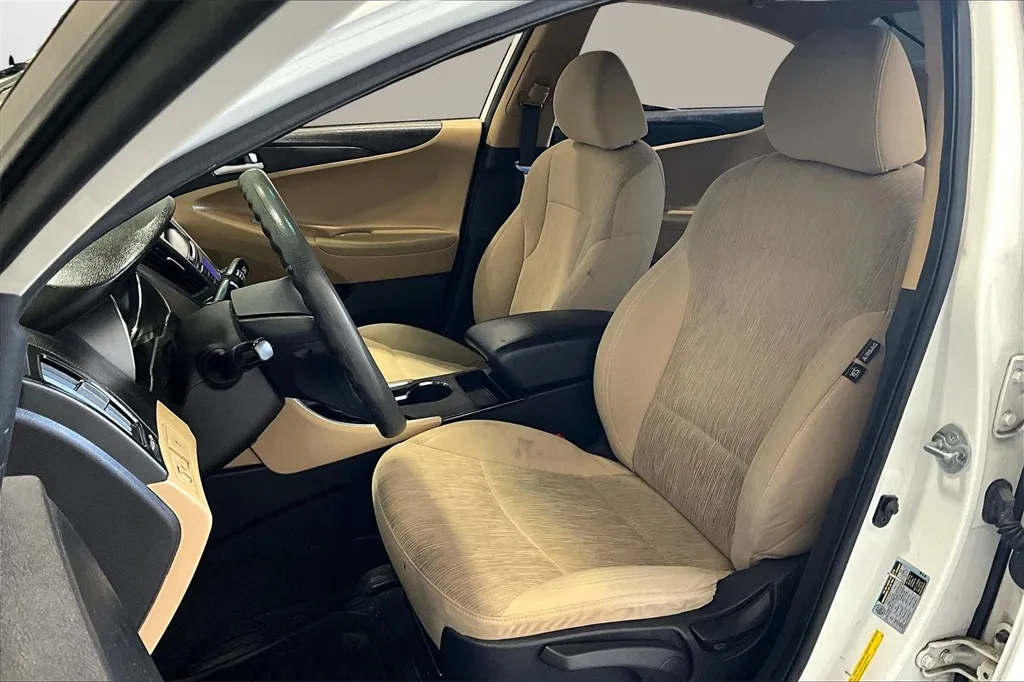 2013 Hyundai Sonata GLS photo 25