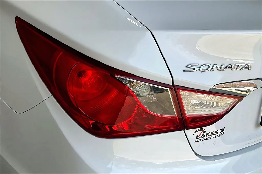 2013 Hyundai Sonata GLS photo 17