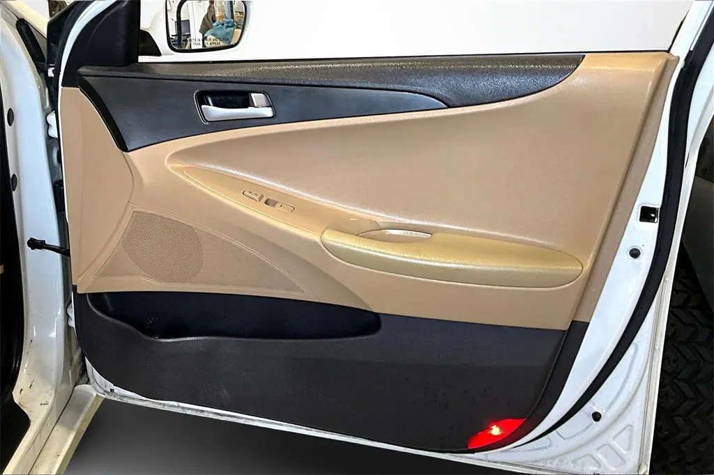 2013 Hyundai Sonata GLS photo 18