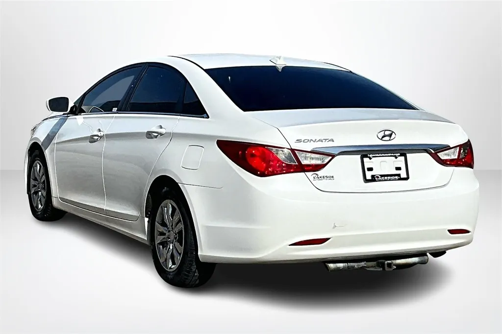 2013 Hyundai Sonata GLS photo 2
