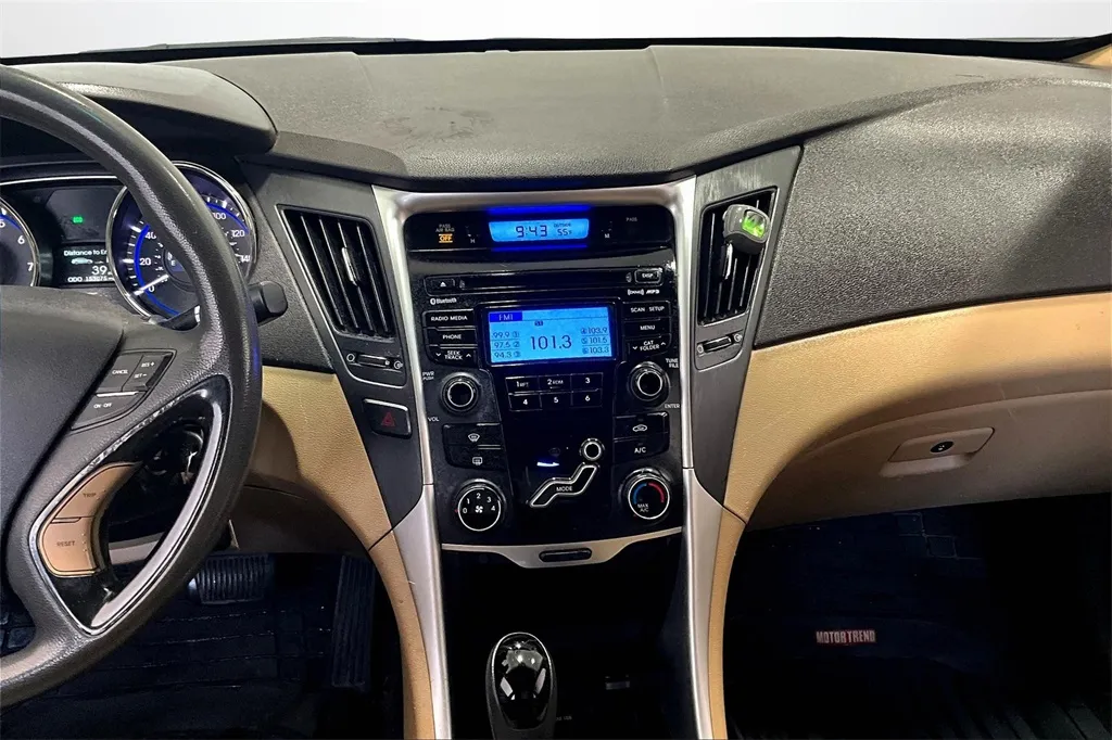 2013 Hyundai Sonata GLS photo 22