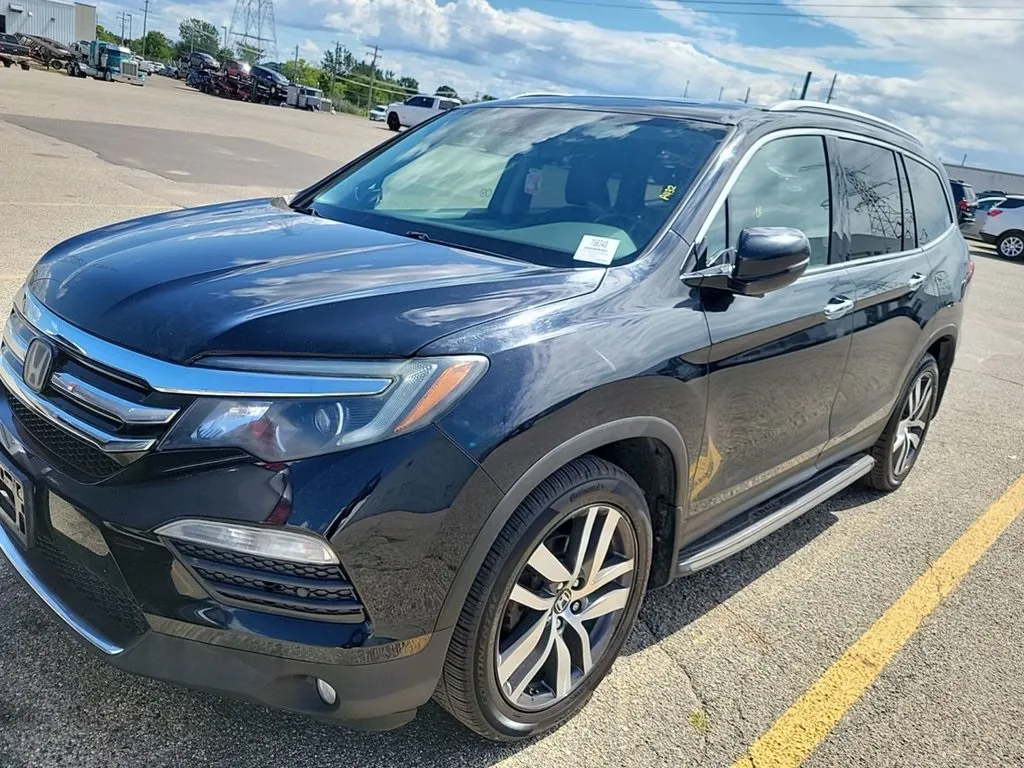 Black 2016 Honda Pilot Touring for sale in Spring Lake, MI
