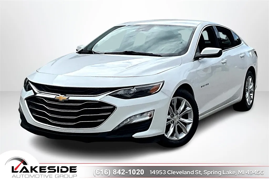 White 2020 Chevrolet Malibu LT for sale in Spring Lake, MI