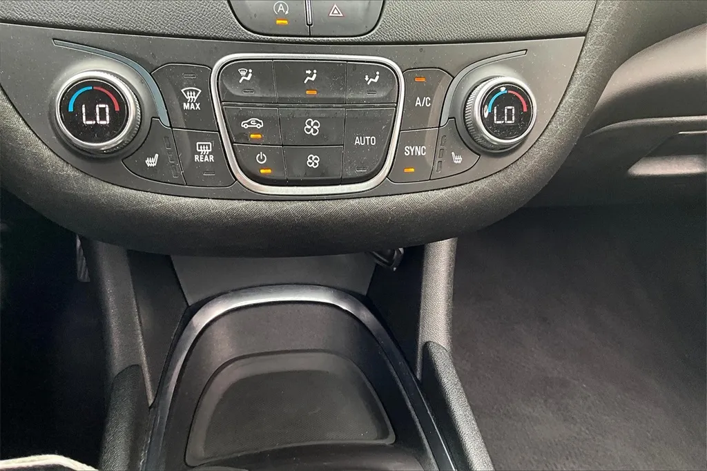 2020 Chevrolet Malibu 1LT photo 26