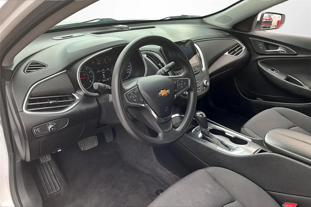 2020 Chevrolet Malibu 1LT photo 17