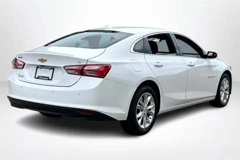 More photos of 2020 Chevrolet Malibu LT at Lakeside Automotive Group, MI