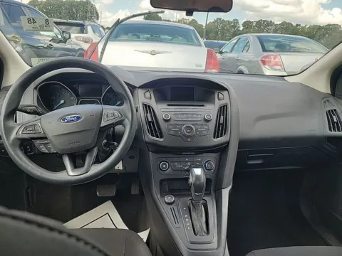 More photos of 2016 Ford Focus SE at Lakeside Automotive Group, MI