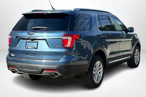 More photos of 2018 Ford Explorer XLT at Lakeside Automotive Group, MI