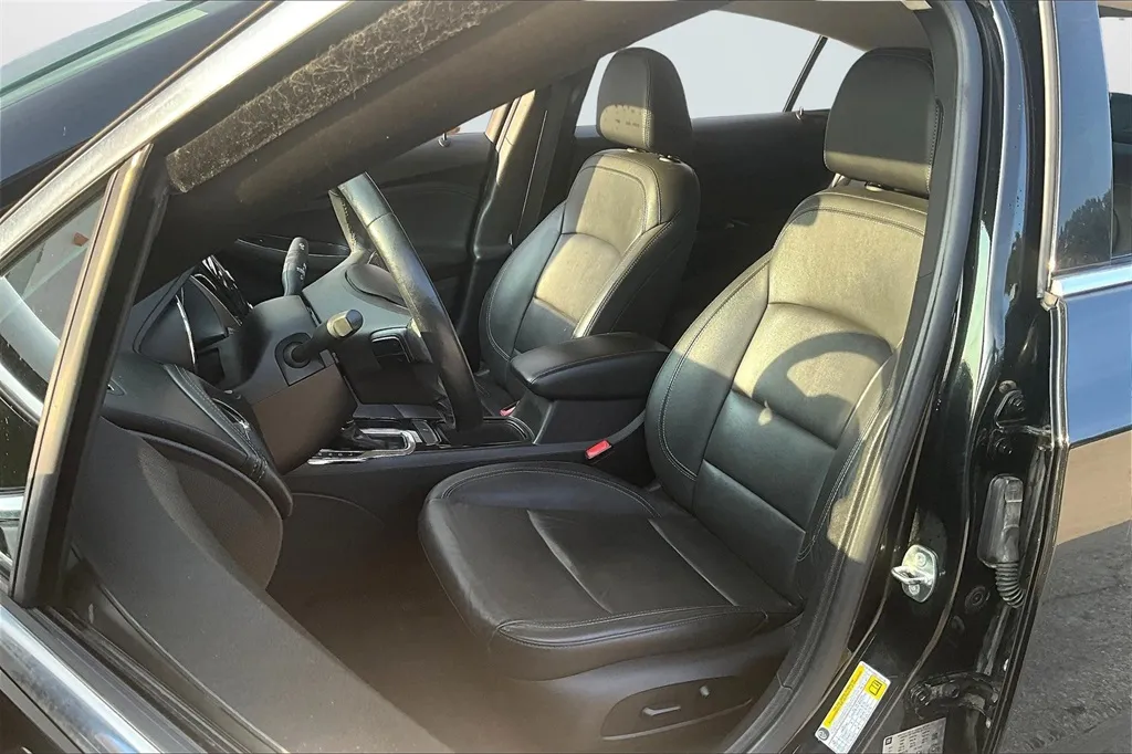 2018 Chevrolet Cruze Premier photo 25