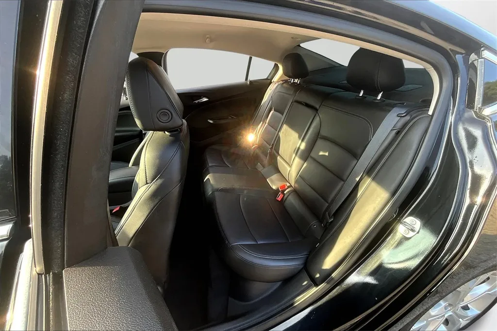 2018 Chevrolet Cruze Premier photo 7