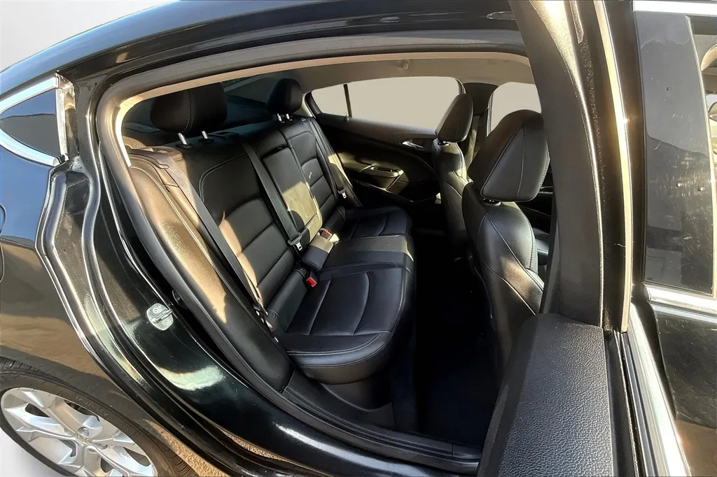 2018 Chevrolet Cruze Premier photo 26