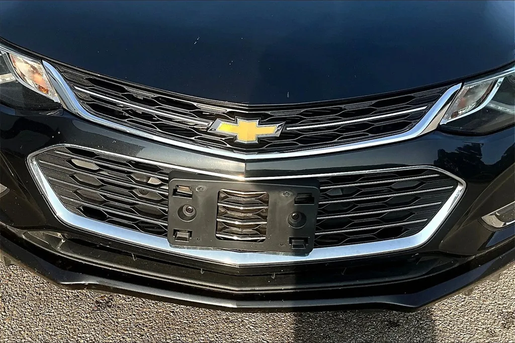 2018 Chevrolet Cruze Premier photo 10