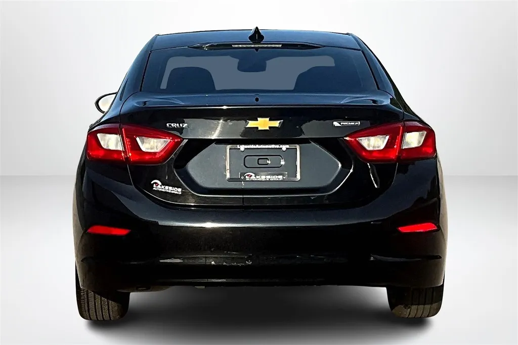 2018 Chevrolet Cruze Premier photo 20