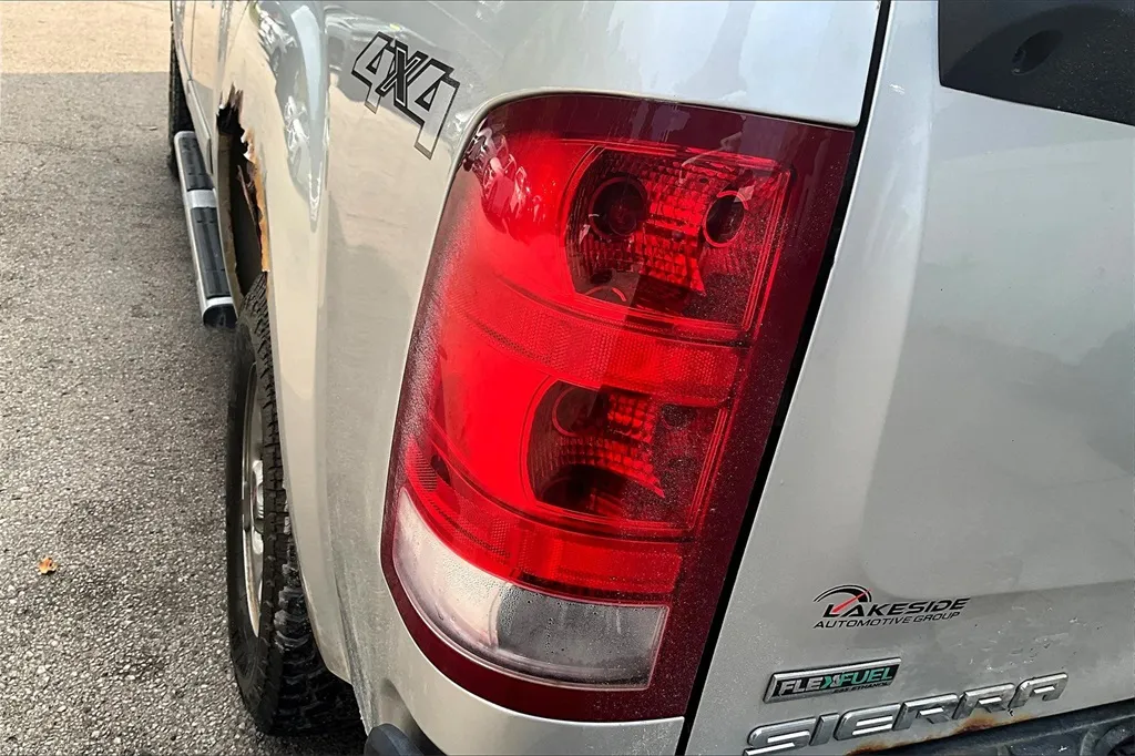 2011 Gmc Sierra 1500 SL photo 6