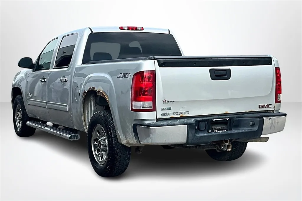 2011 Gmc Sierra 1500 SL photo 2