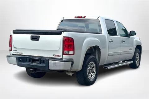 More photos of 2011 GMC Sierra 1500 SL at Lakeside Automotive Group, MI