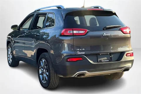 More photos of 2018 Jeep Cherokee Limited at Lakeside Automotive Group, MI