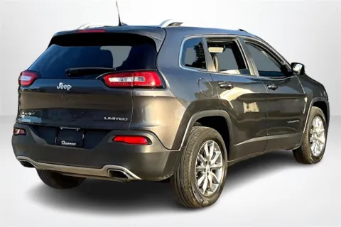 More photos of 2018 Jeep Cherokee Limited at Lakeside Automotive Group, MI