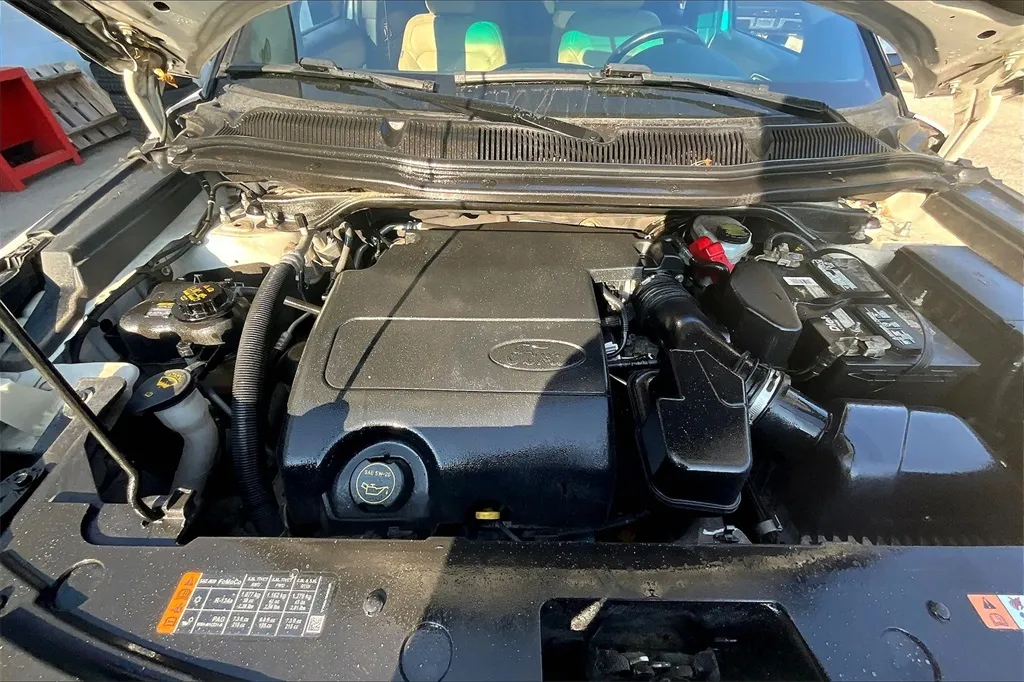 2016 Ford Explorer Limited photo 21