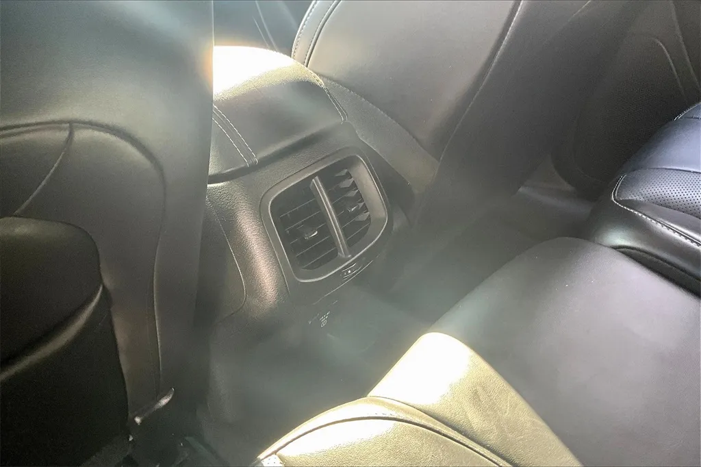2016 Jeep Cherokee Limited photo 4