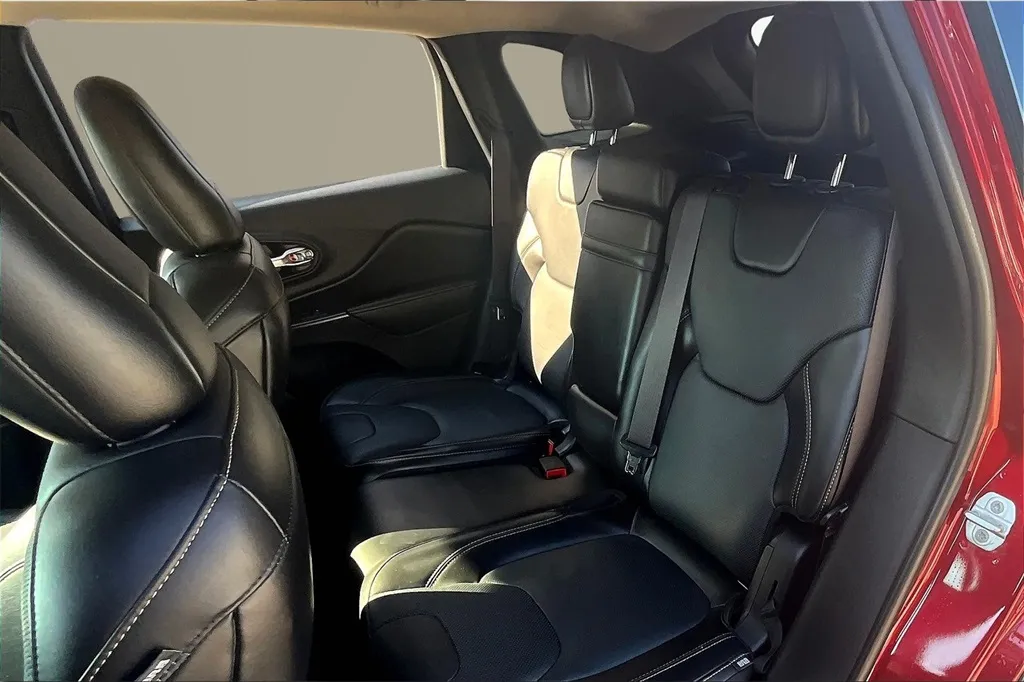 2016 Jeep Cherokee Limited photo 7