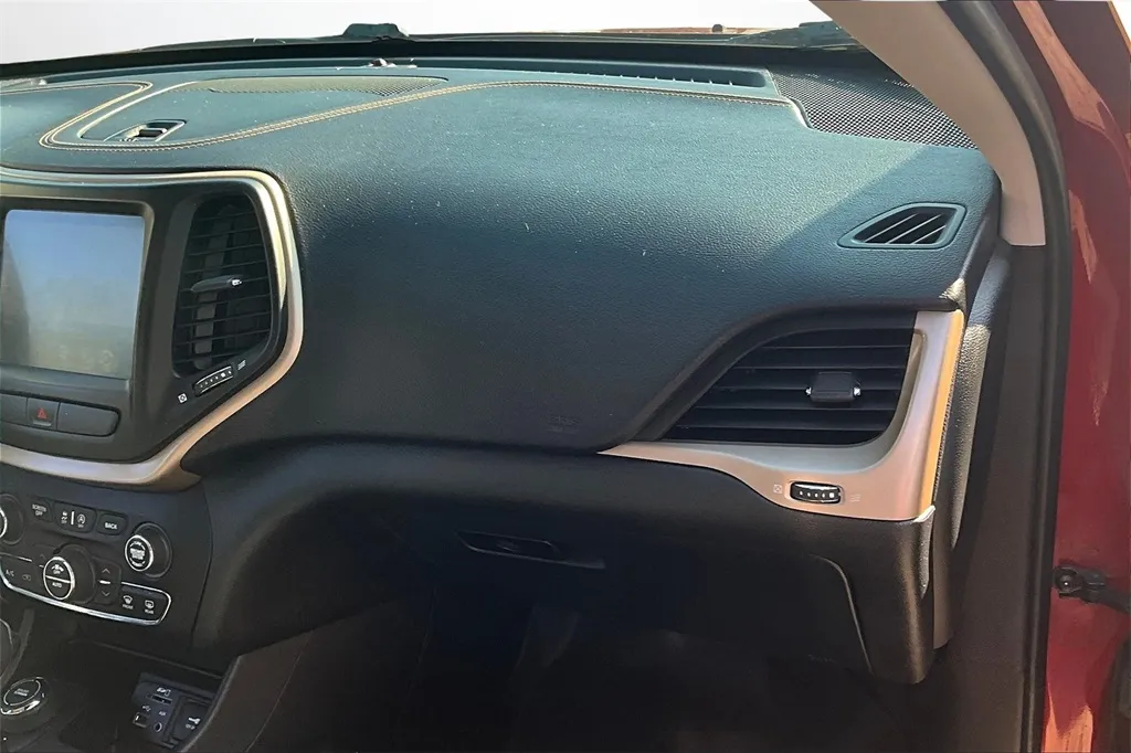 2016 Jeep Cherokee Limited photo 8
